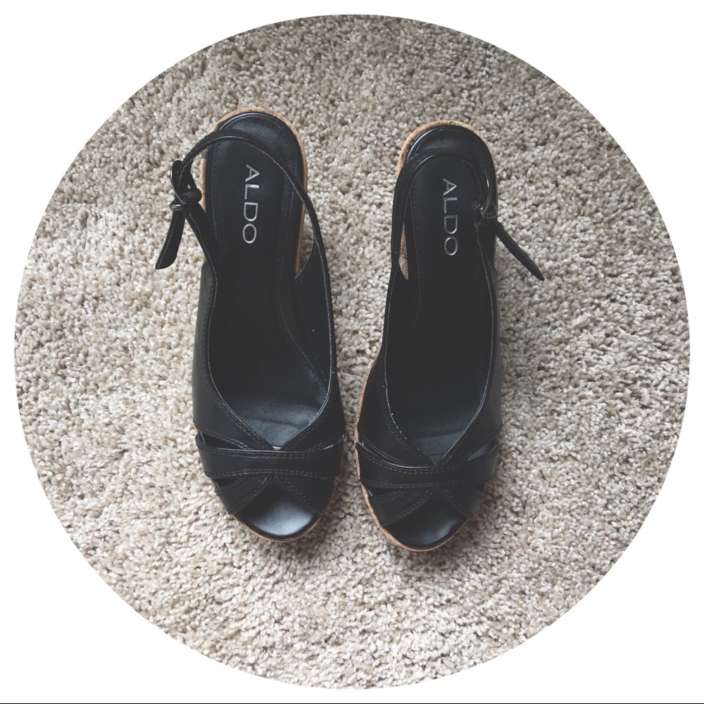 🆕 Aldo black platform wedges